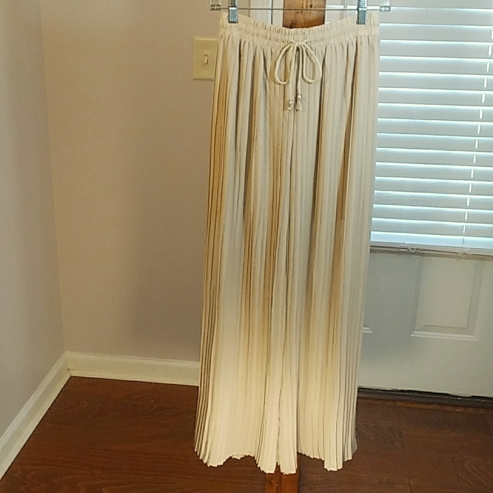 NWT Kimberly C. Tan Sheer Pleated Wide Leg Lined Elastic Drawstring Waist Size M